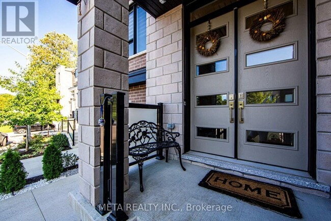 Building Photo - 23 Hollyhock Ct