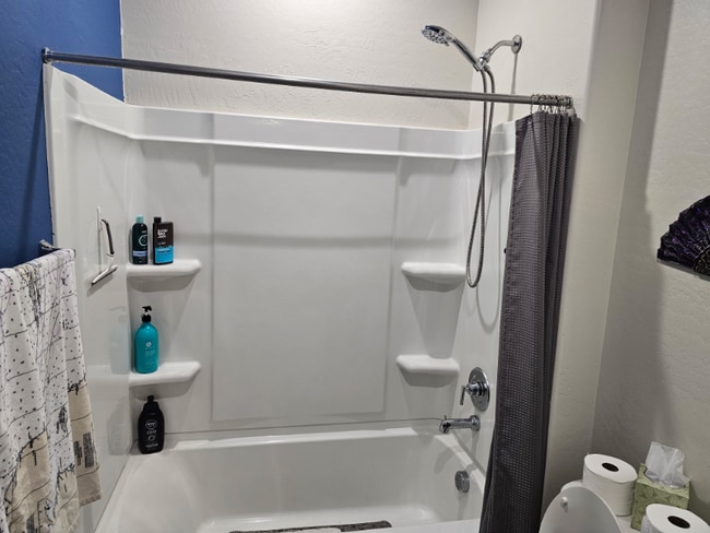 Building Photo - 35444 W San Alvarez Ave