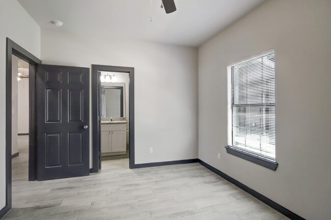 Foto del edificio - 5624 Kittridge St