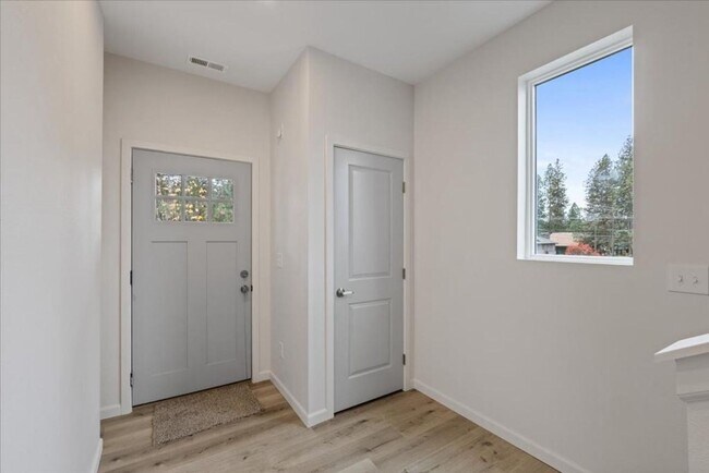 Building Photo - Modern Comfort Meets Urban Convenience – Brand New 3-Bedroom Townhome in Lower South Hill