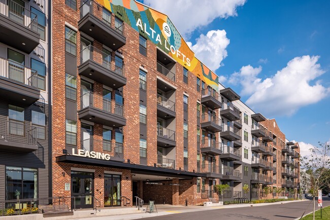 Building Photo - Alta Lofts on the Levee