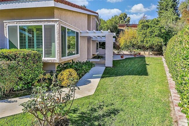 Building Photo - 5053 Ambridge Dr