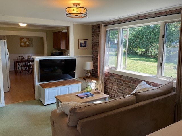 Building Photo - 4650 E Lakeview Dr