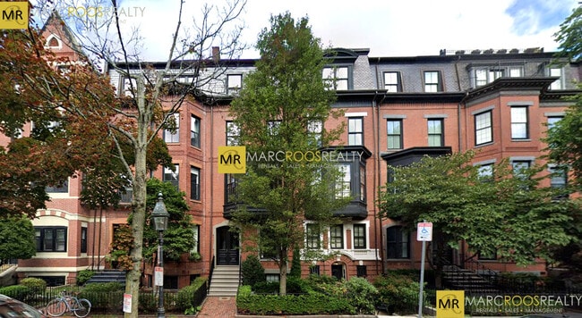 Building Photo - 301 Marlborough St