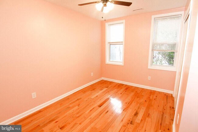 Building Photo - 103 N Conestoga St