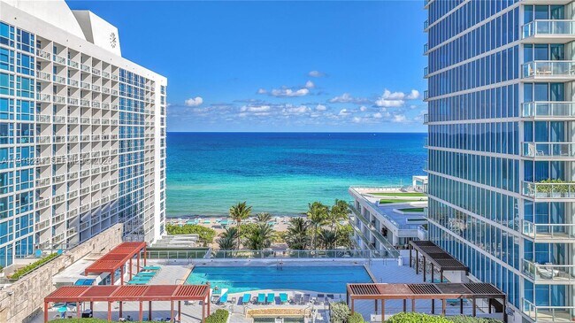 Foto del edificio - 6799 Collins Ave