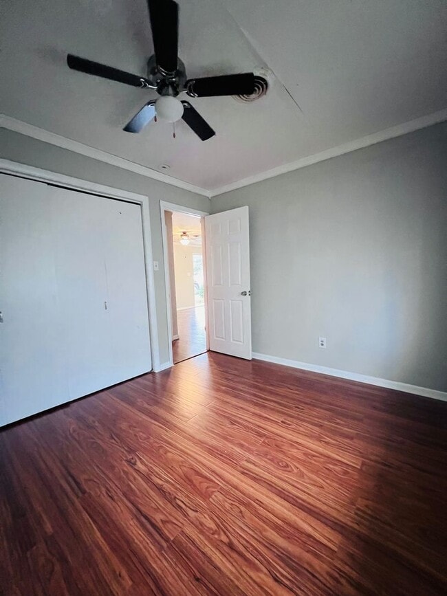 Building Photo - Ham Duplex