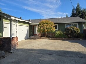 Building Photo - 1619 Merritt St