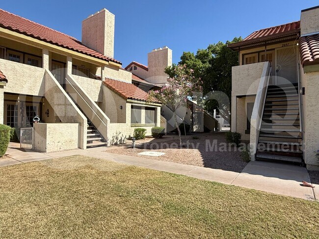 Foto del edificio - 30 E Brown Rd