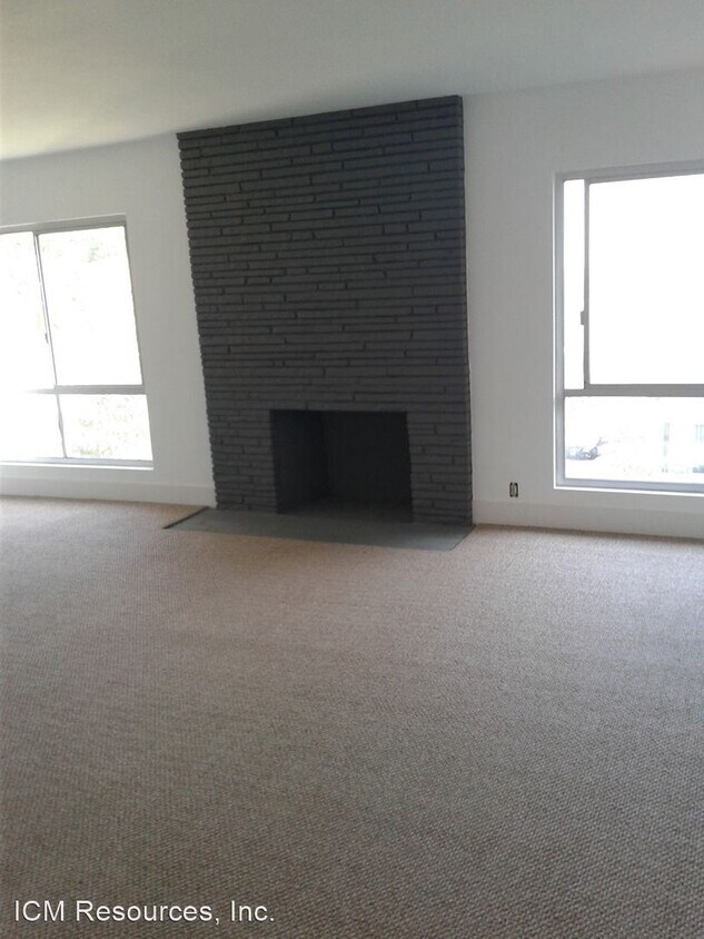 Primary Photo - 1601-1627 Amberwood Dr