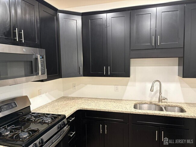 Foto del edificio - 733 Stiller Ln