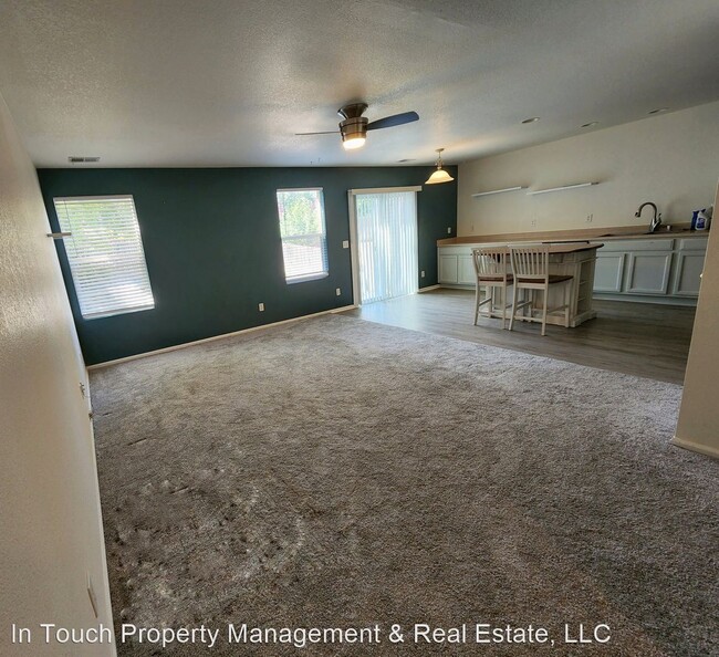 Building Photo - 3 br, 2 bath House - 5396 South Piccadilly...