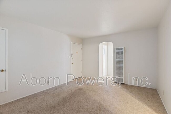 Building Photo - 2715 D St