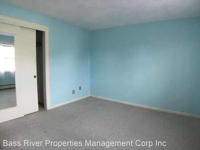 Building Photo - 1 br, 1 bath House - 159 Center Street