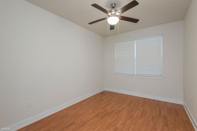 Foto del edificio - 4 br, 2 bath Triplex - 1405 N SYDENHAM ST ...
