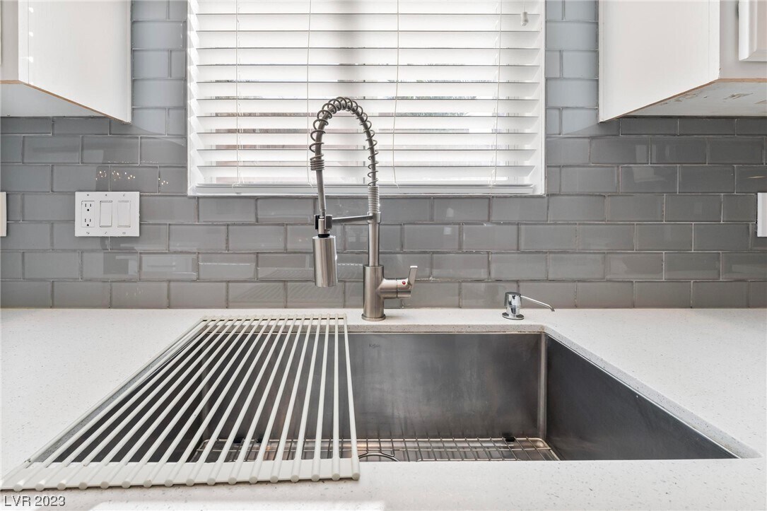 Foto del edificio - 2267 Alanhurst Dr