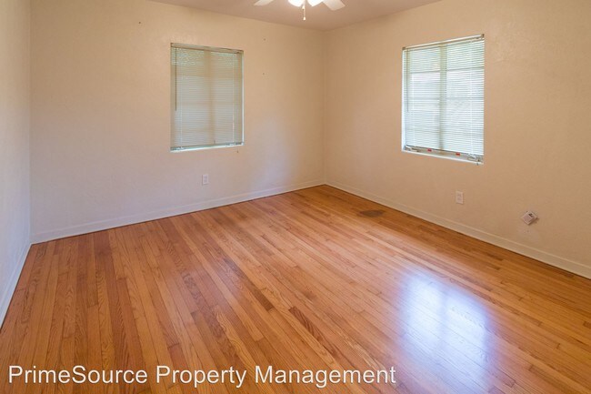 Building Photo - 12 Volusia Dr
