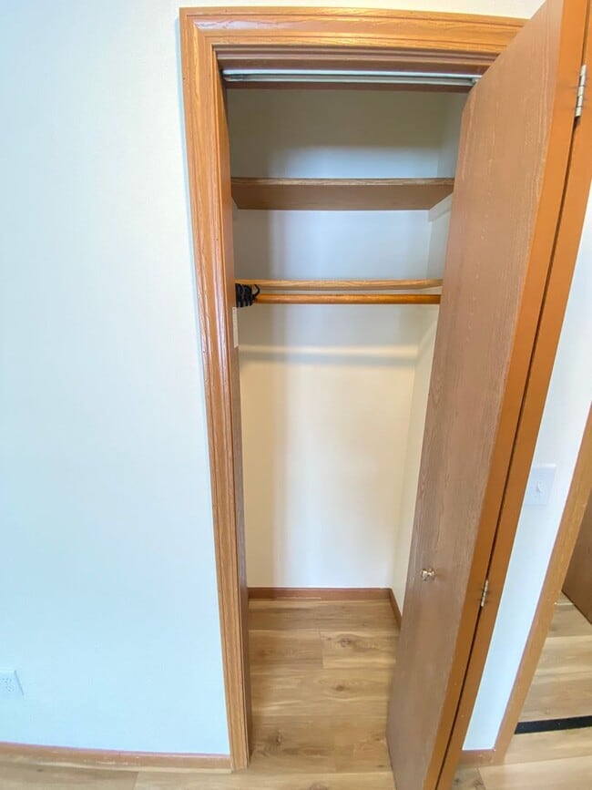 Building Photo - 1785/1787 Alexandra Court