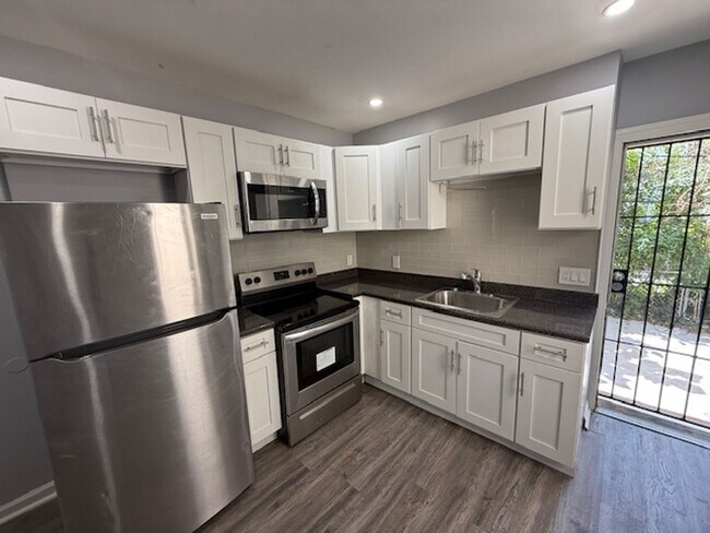 Foto del edificio - Anika Homes 3 Bedroom