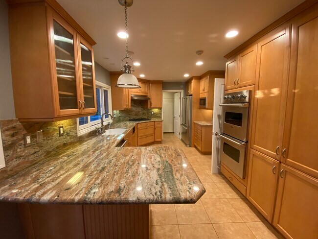 Foto del edificio - 10408 Summer Holly Cir