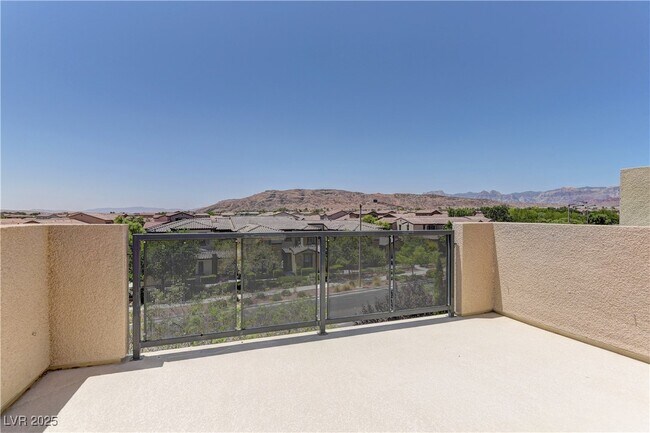Building Photo - 11377 Gravitation Dr