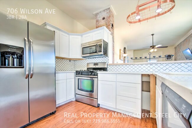 Foto del edificio - 706 Wilson Ave