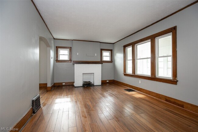 Foto del edificio - 888 Harrison Ave