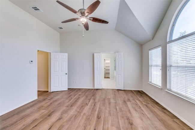 Building Photo - 9121 Portage Ln