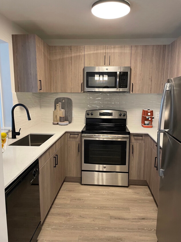 Primary Photo - The Emerson Apartments