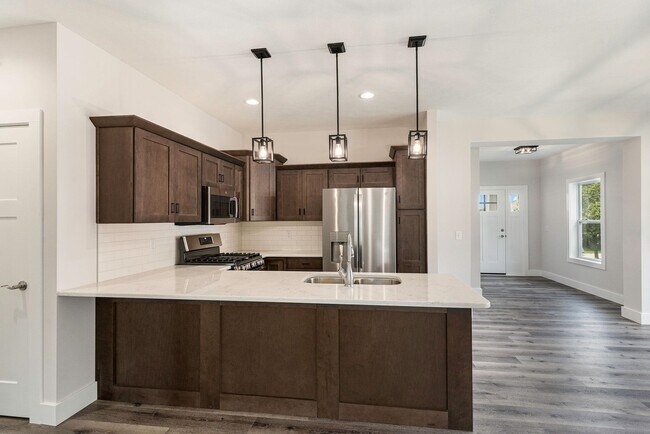 Building Photo - 216 Haines Dr