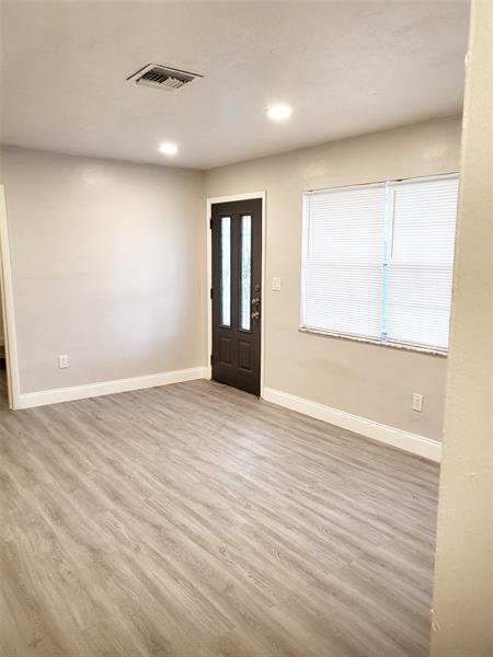 Foto del edificio - 7070 Tyler St
