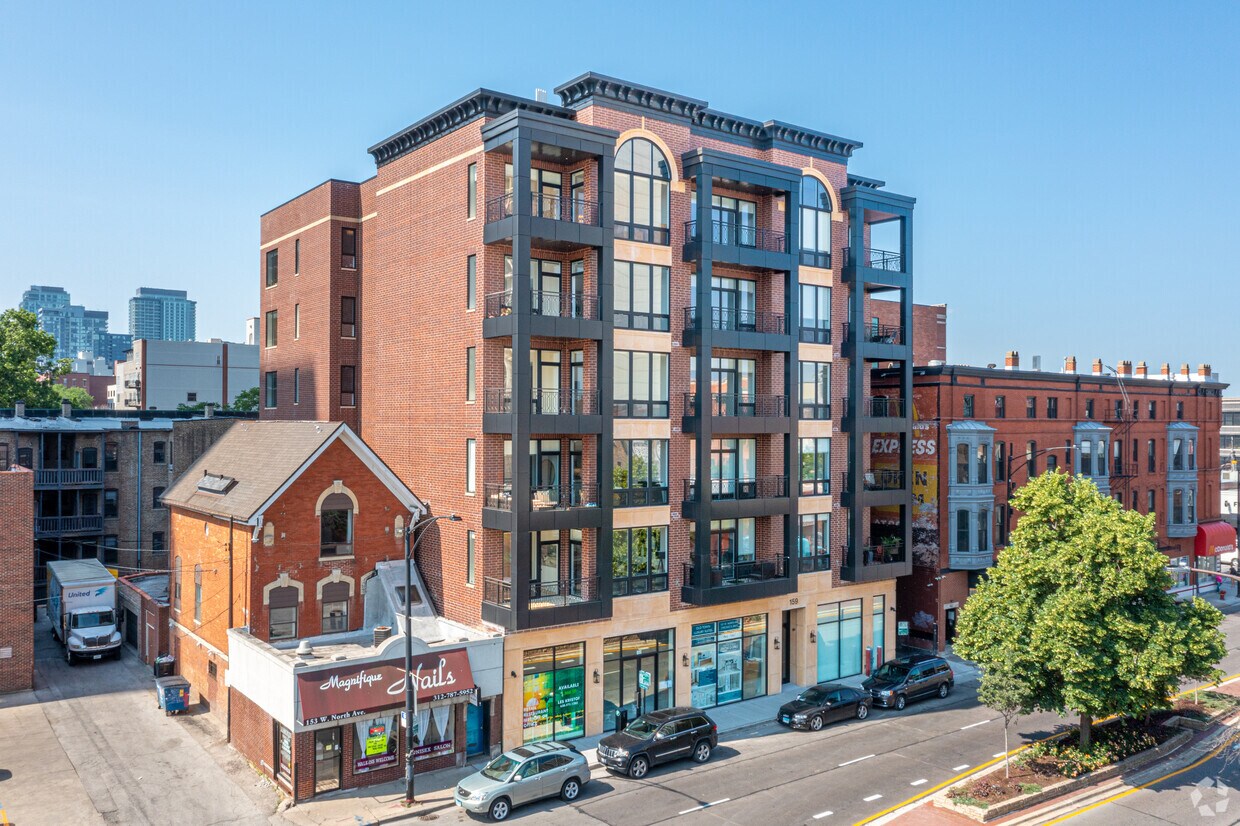 Primary Photo - Old Town Luxury Suites