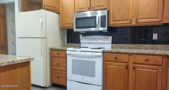 Building Photo - 845 Stonybrook Cir