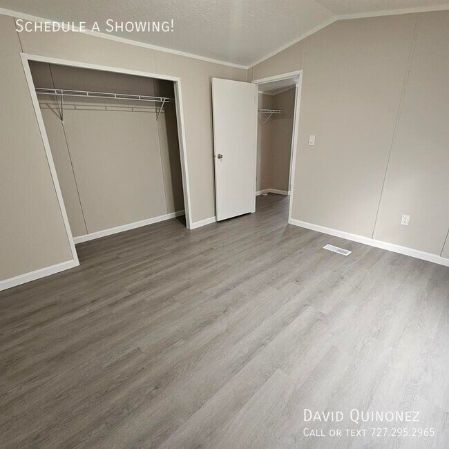 Foto del edificio - 2737 W Washington Center Rd