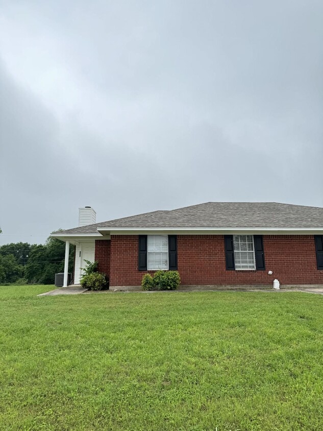 130 Deanna St, Robinson, TX 76706 Room for Rent in Robinson, TX