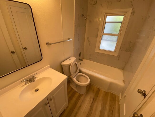 Foto del edificio - 3 Bed home in Berkeley