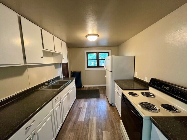 Foto del edificio - 3 Bed 1 Bath Single Family Home in Wausau