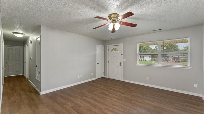 Building Photo - "Cozy 3-Bedroom Home on Joye Street with M...