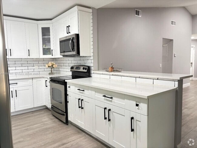 Building Photo - 1597 Springside Dr