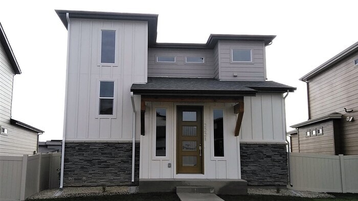Primary Photo - Beautiful Home in Fort Collins