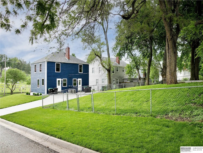 Rear with fence - 504 S 50th St