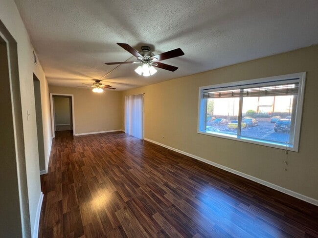 Building Photo - PRE-LEASING FOR AUGUST 9 2026!