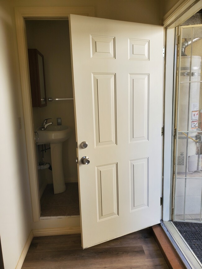 Building Photo - 1504 S Atlantic Blvd