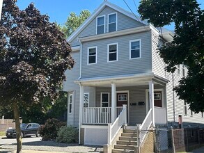 Building Photo - 247 Park St