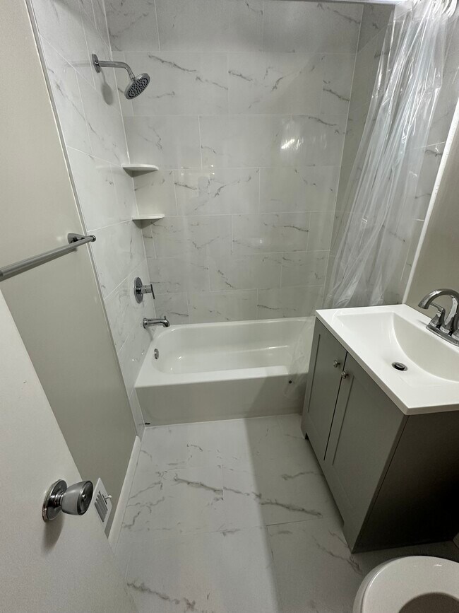 Foto del edificio - 10619 Weymouth St