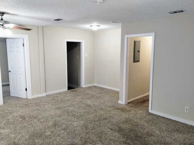 Building Photo - 8045 Lexington Dr