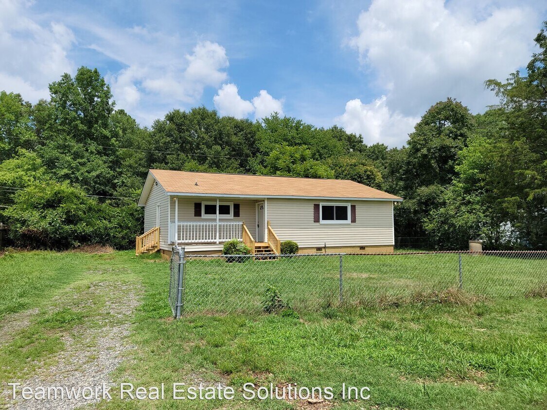 3 br, 1 bath House 135 Taswell Ln House Rental in Lincolnton, NC