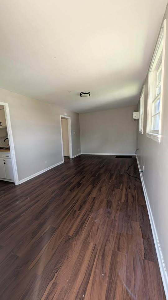 Foto del edificio - 2423 S Kansas Ave