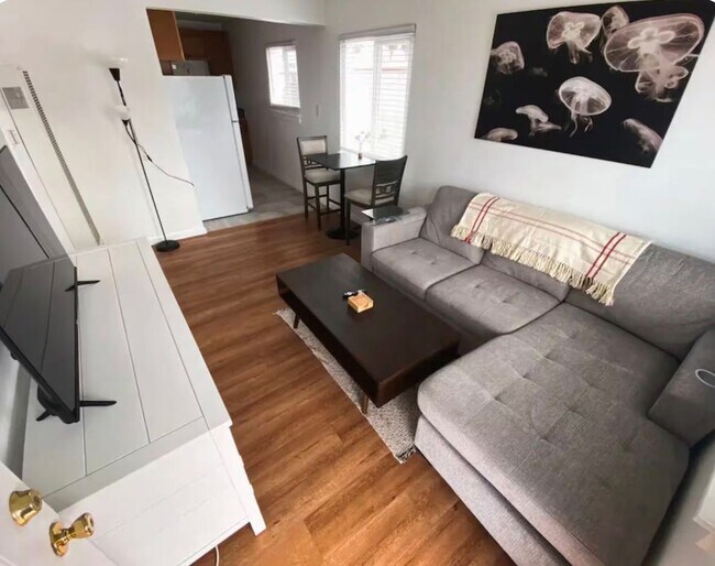 Foto del edificio - 5114 Brighton Ave