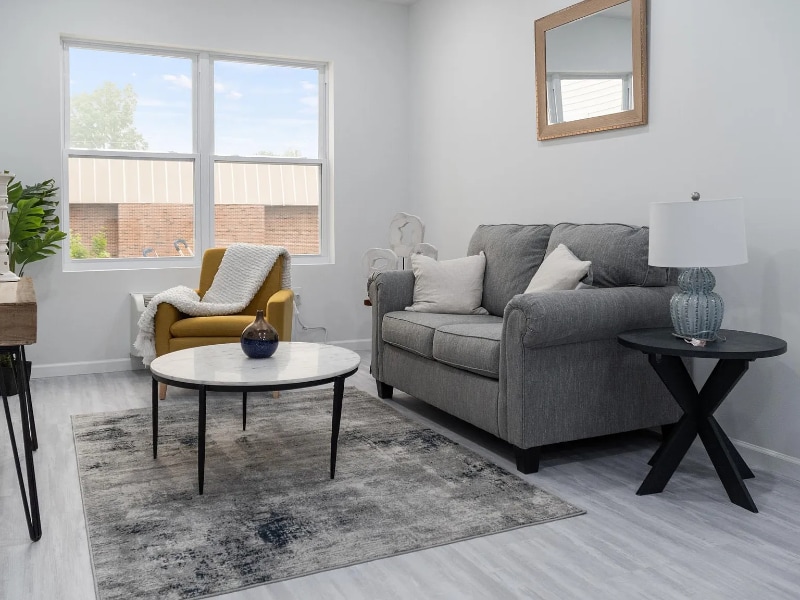 Foto del edificio - 51 E Main St